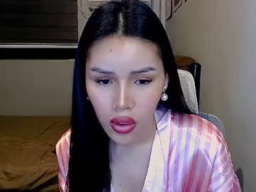 bigassslutdoll — cam show live