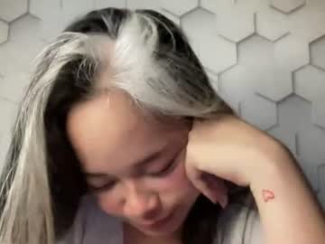 lilvixenbaby24 — cam show live
