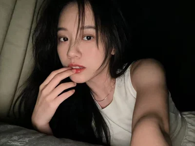 Liuyifei2005 — cam show live