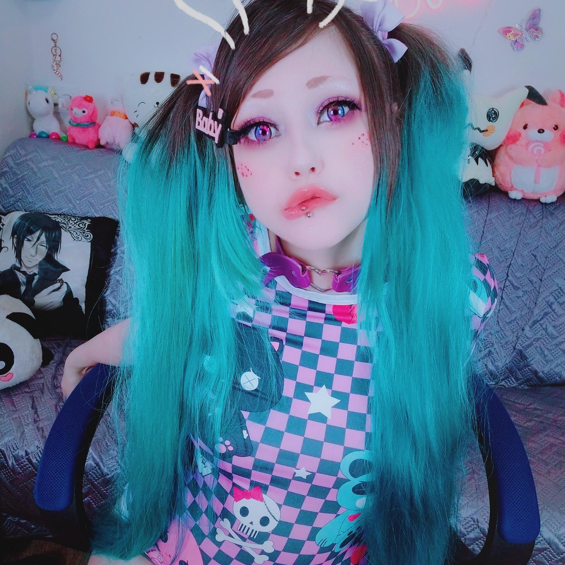 lolisuccub — cam show live