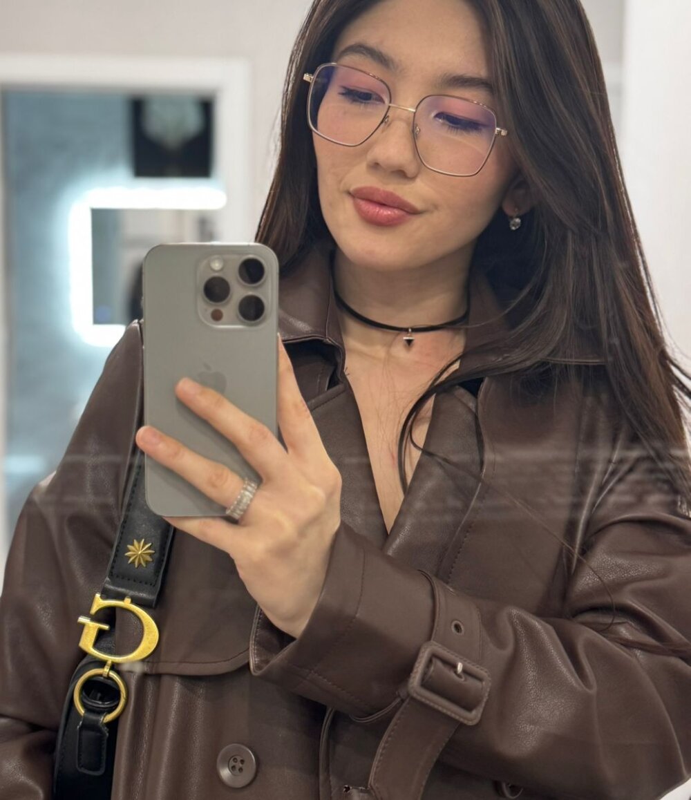 Miss_Iris69 — cam show live