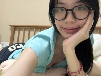 nooneknowspoppy — cam show live