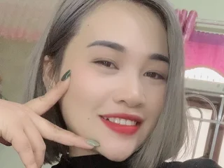 SuryBee — cam show live