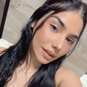 SweetGirl19 — cam show live