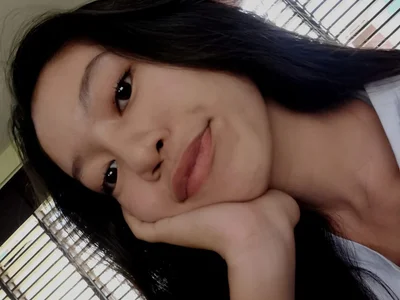 urgirlyflor — cam show live